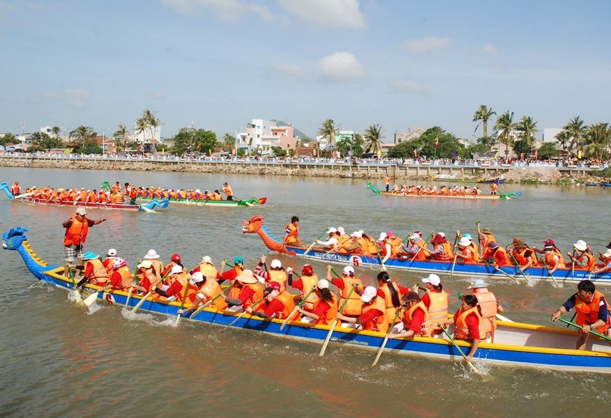 Lễ hội bơi chải thuyền rồng Hà Nội 2019: Hứa hẹn tranh tài gay cấn