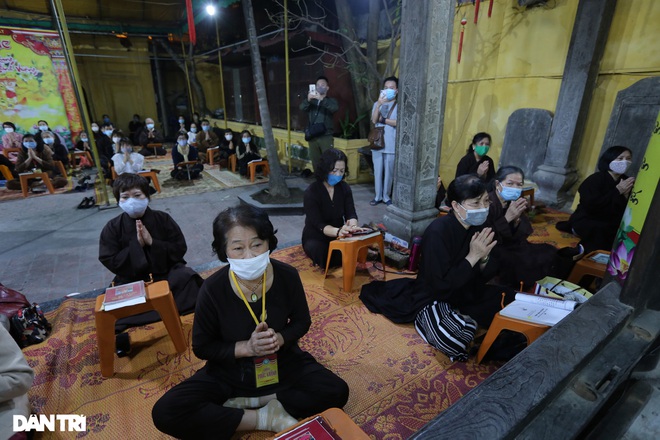 Lễ cầu an online chùa Phúc Khánh: Một mình giữa đường cúng dường chư Phật - 15