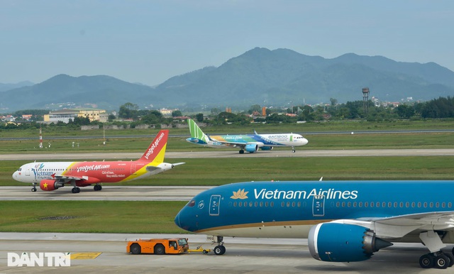Đóng băng bay quốc tế, hàng không Việt Nam dự kiến lỗ hơn 15.000 tỉ đồng - 1