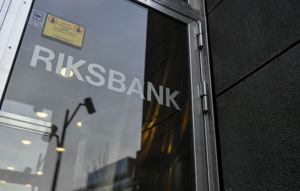 Riksbank của Thụy Điển đang tăng tốc với dự án thử nghiệm đồng e-krona và định hướng trở thành quốc gia châu Âu đầu tiên triển khai tiền tệ kỹ thuật số của Ngân hàng Trung ương