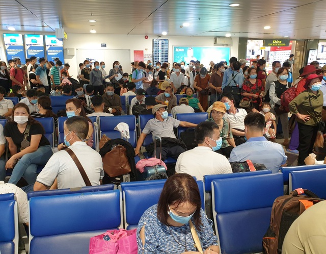 Sân bay Tân Sơn Nhất, ngày cao điểm 631 chuyến bay, gần 100.000 hành khách - 8
