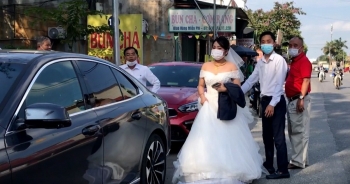 Lo ngại cách ly, đoàn rước dâu "quay xe" khi gần tới nhà trai ở Thuận Thành