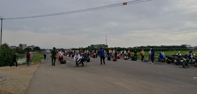 Hơn 7.000 công nhân ở tâm dịch Bắc Giang muốn về quê Lạng Sơn - 1