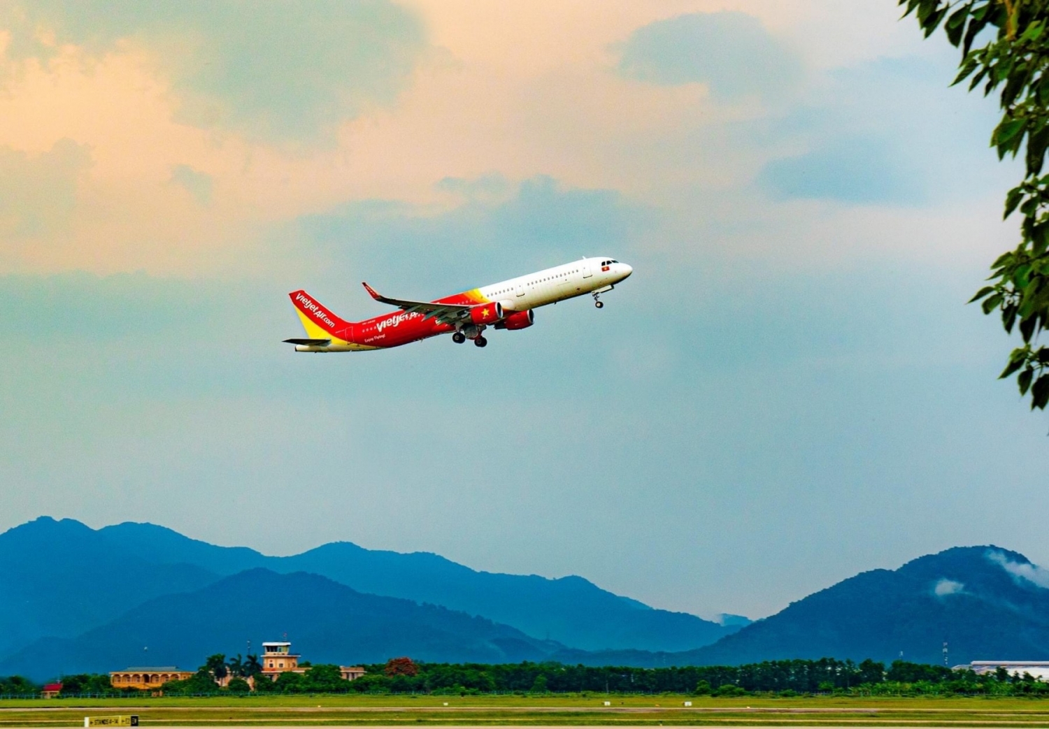 Vietjet tặng ngàn mã khuyến mãi giảm đến 100% giá vé bay khắp Việt Nam