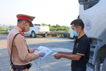 Miễn kiểm giấy xét nghiệm Covid-19 lái xe vận chuyển hàng hóa nội vùng 19 tỉnh phía Nam