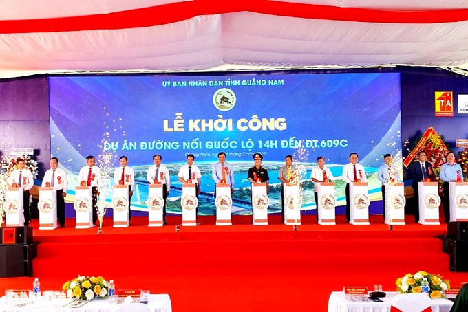 Quảng Nam khởi công dự án cầu đường nối đôi bờ sông Thu Bồn - 1