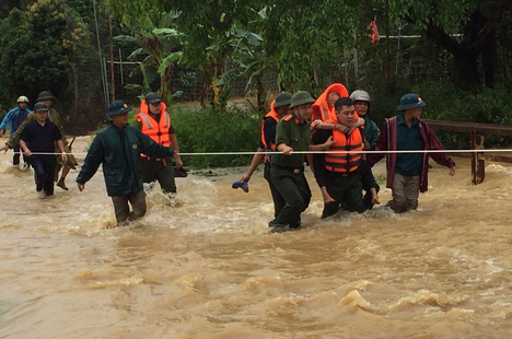 Phú Thọ: Mưa lớn làm 2 người chết, 7 người bị thương