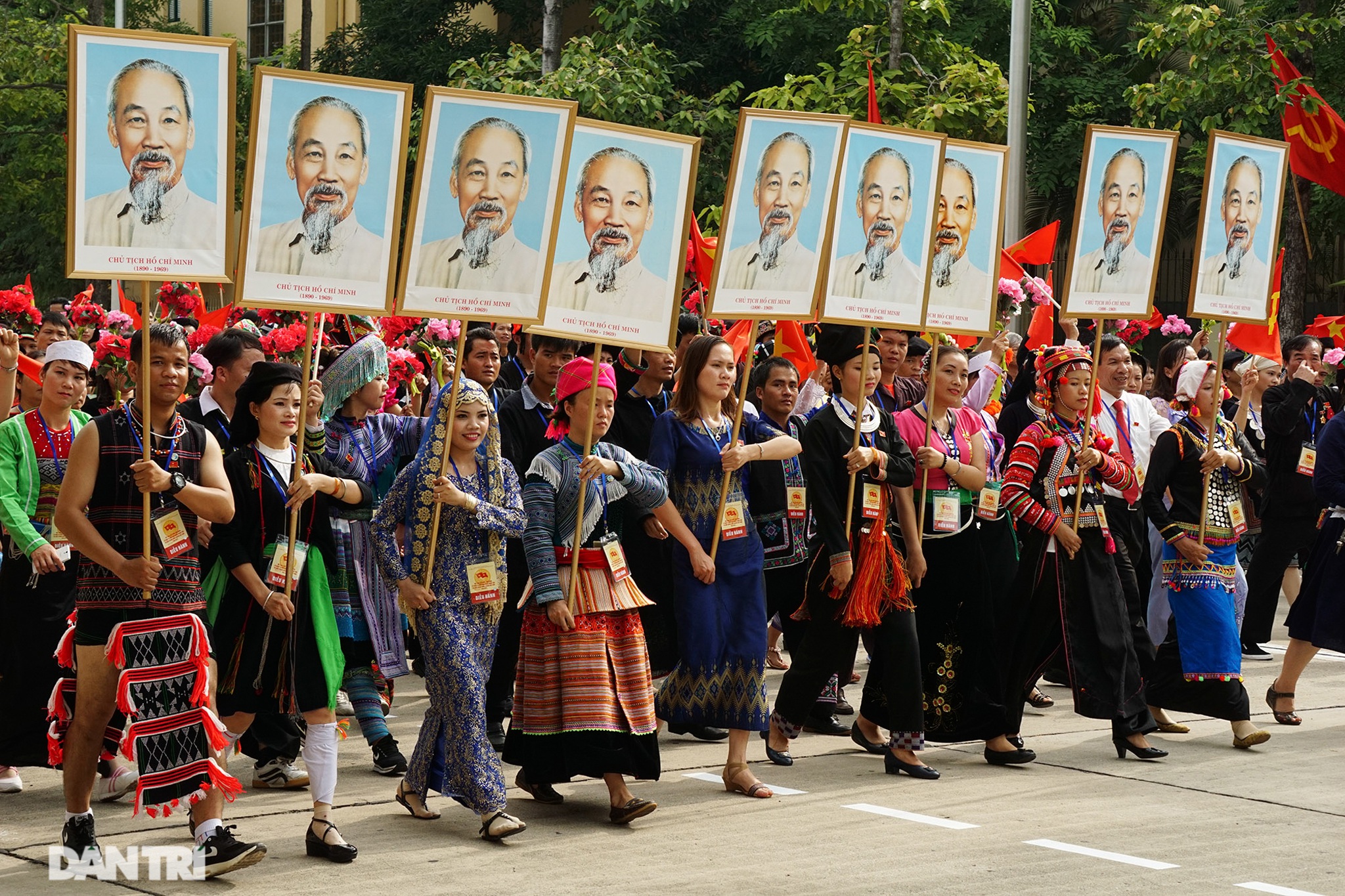 Ngắm Lễ diễu binh hùng tráng, rộn ràng đường phố Thủ đô dịp Quốc khánh 2015 - 21