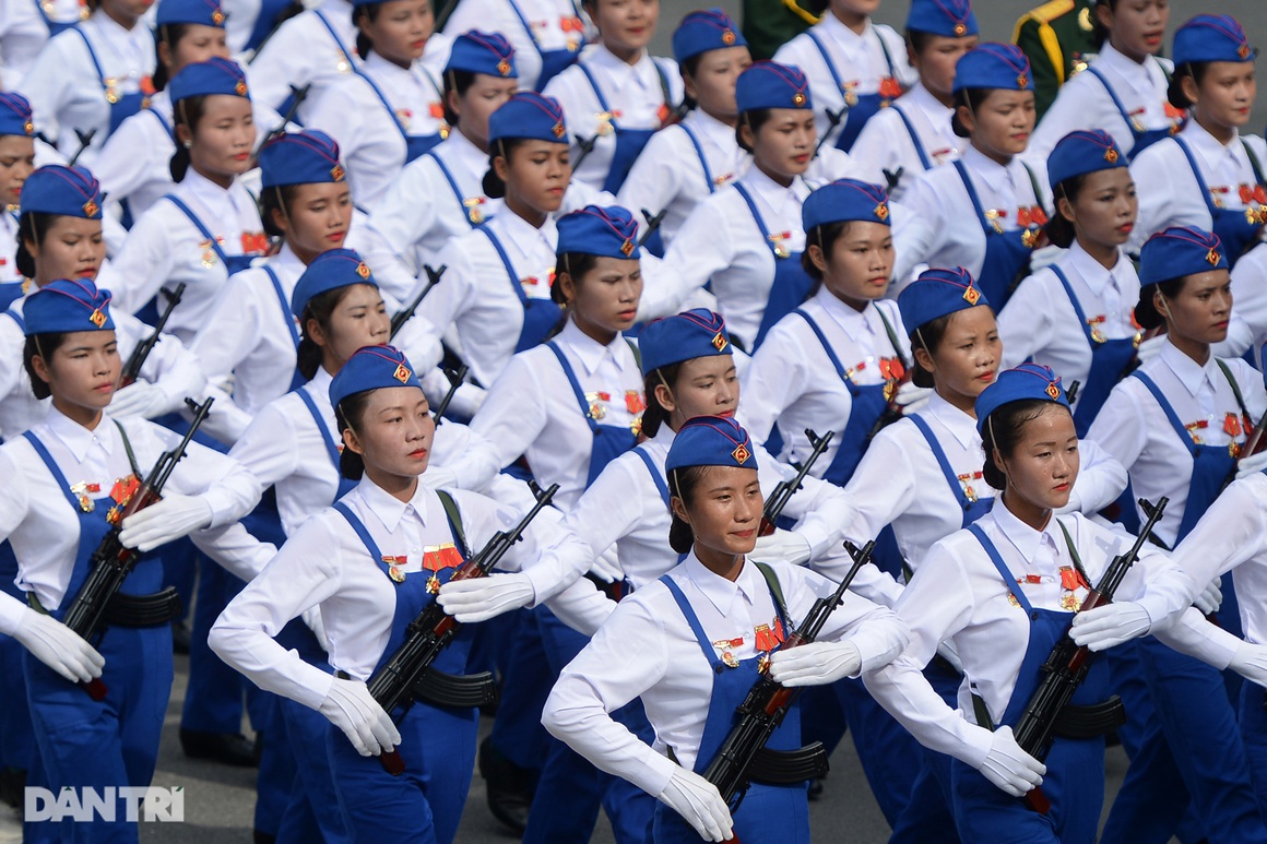 Ngắm Lễ diễu binh hùng tráng, rộn ràng đường phố Thủ đô dịp Quốc khánh 2015 - 36