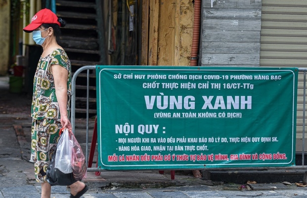 Lộ trình nới lỏng giãn cách tại Hà Nội: Các chuyên gia nói gì?