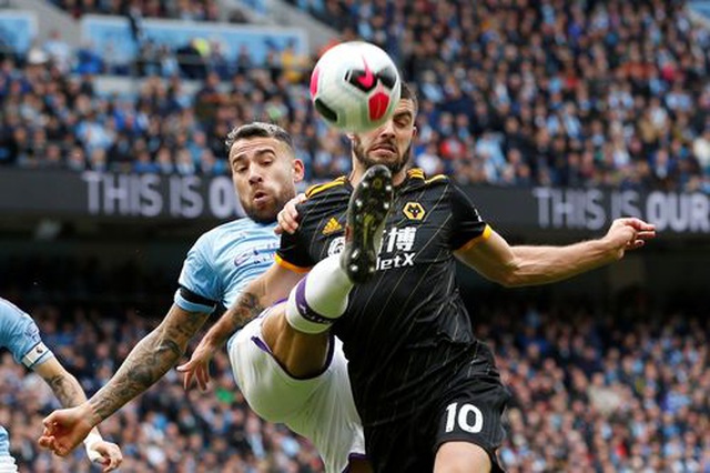 man city 0 2 wolves cu dup cua traore