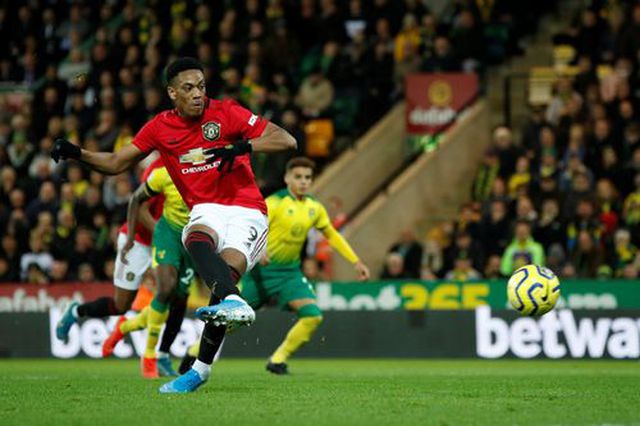 Norwich 1-3 Man Utd: Rashford, Martial cùng đá hỏng 11m