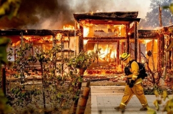 Tin tức thế giới 28/10: California di tản 180.000 người vì cháy rừng lan rộng