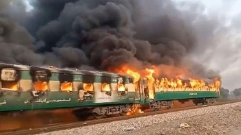 Tin tức thế giới 31/10: Cháy tàu hỏa ở Pakistan, 70 người thiệt mạng
