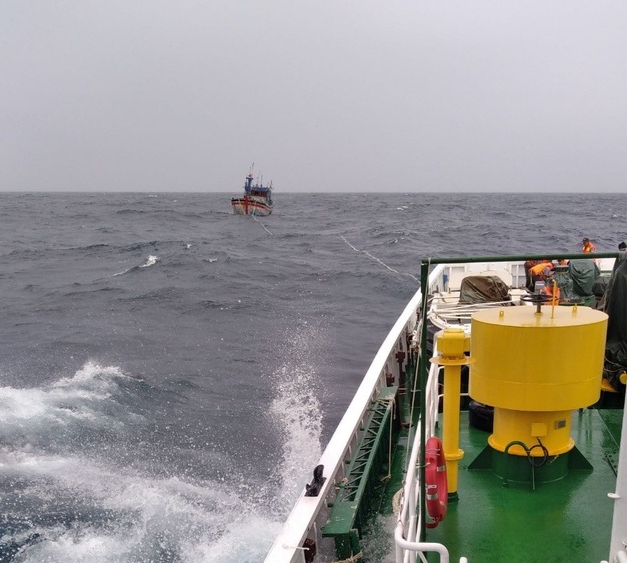 Vụ 26 ngư dân chìm tàu: 11 người gặp nạn trong khi tìm kiếm đã về an toàn