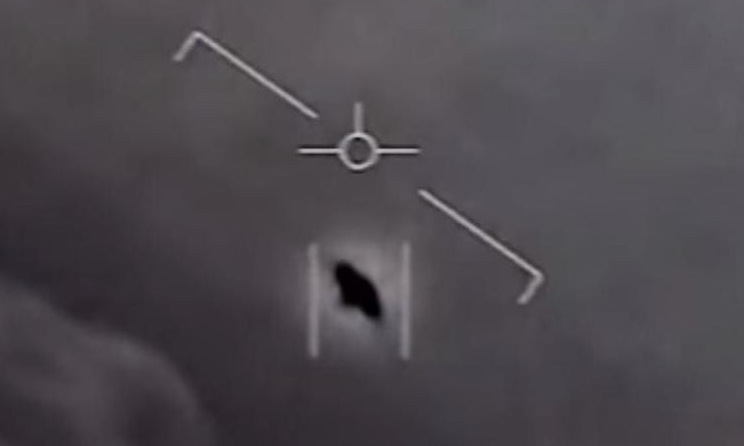 Lính hải quân Mỹ kể về lần "chạm mặt" UFO