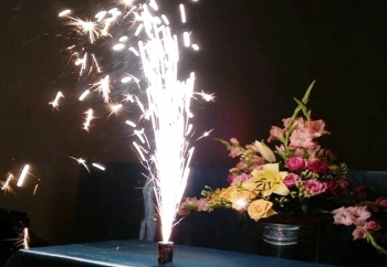 Người dân được đốt pháo hoa không gây tiếng nổ trong dịp lễ tết, cưới hỏi