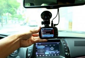 Đôn đốc lắp camera trên ô tô kinh doanh vận tải thực hiện và xử lý nghiêm vi phạm