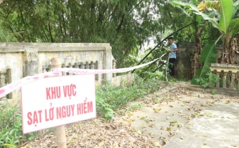 Hà Nội: Công bố tình trạng khẩn cấp sạt lở bờ sông Đáy, sông Bùi