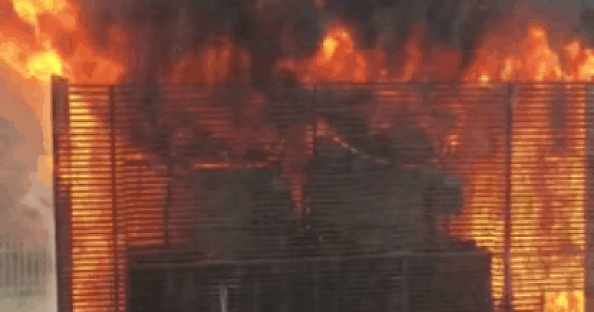 Hà Nội: Cháy hệ thống điều hòa chung cư, hàng trăm người hoảng loạn bỏ chạy