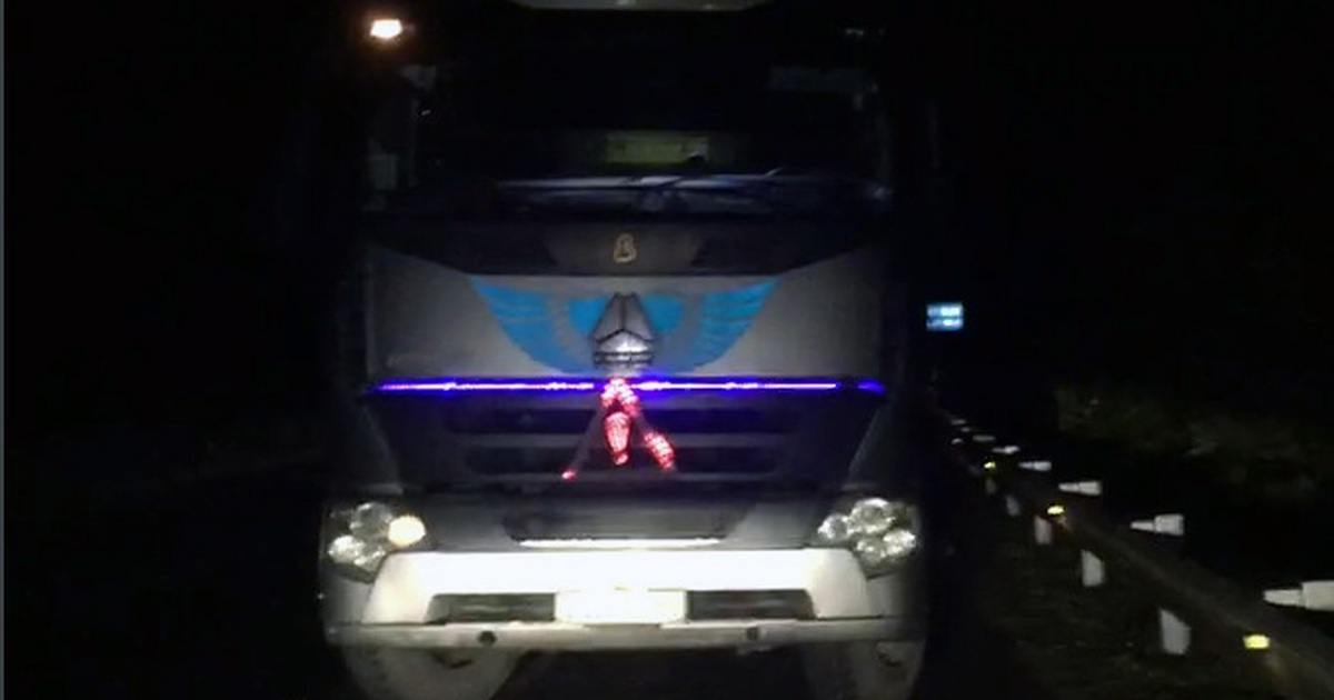 Xe tải chạy ngược chiều gần 30km trên cao tốc Nội Bài - Lào Cai