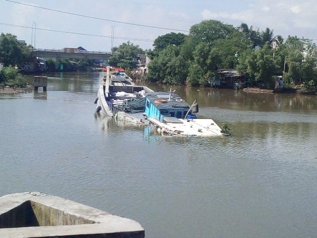 tin tuc 122 pho phong ngan hang chem chet bo de chem me va em gai bi thuong nang