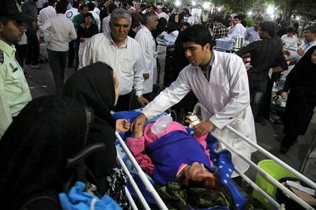 Những người bị thương được điều trị tại bệnh viện ở thị trấn Ahar.