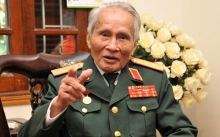 Các tướng lĩnh giải mã việc Trung Quốc chặn máy bay Lào ở ADIZ