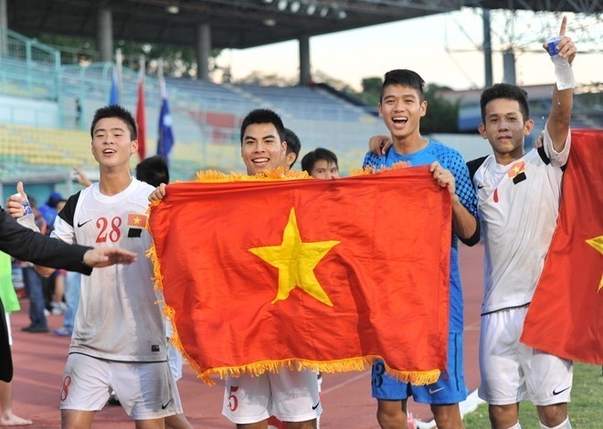 "Cơn sốt U19" và 3 "tội nhân thiên cổ" của bóng đá Việt