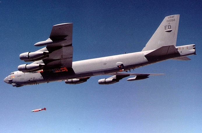Phi công tiêm kích hạ "siêu pháo đài bay" B-52