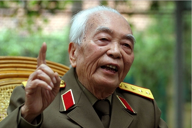Hồi ức của Đại tướng Võ Nguyên Giáp về "Điện Biên Phủ trên không"