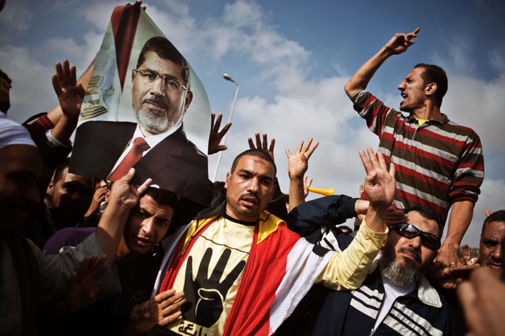 Hoãn xét xử cựu Tổng thống Ai Cập, Cairo hỗn loạn
