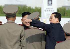 Chân dung người chú quyền lực bị mất chức của Chủ tịch Triều Tiên Kim Jong-un