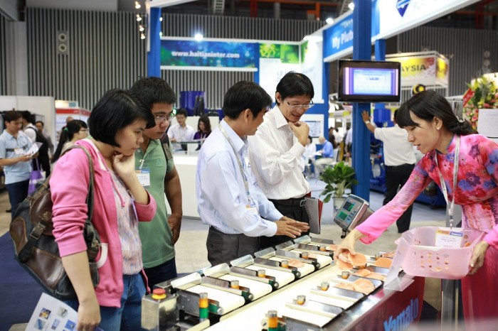 160 don vi tham du trien lam cong nghe va dich vu che bien nhua va cao su