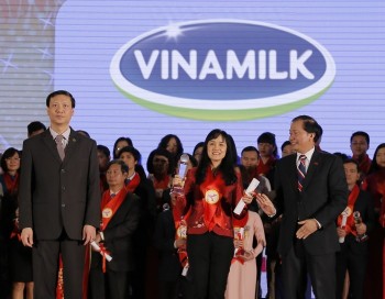 Vinamilk tiếp tục được bình chọn Thương hiệu mạnh Việt Nam năm 2015