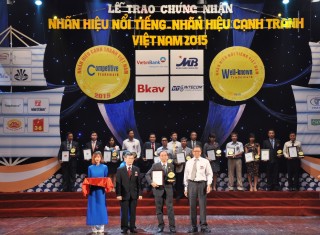 SeABank lần thứ 4 nhận giải thưởng "Nhãn hiệu nổi tiếng Việt Nam 2015"