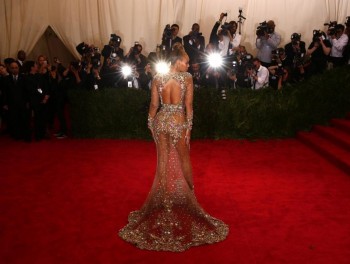 Sức quyến rũ của nữ hoàng R&B Beyonce