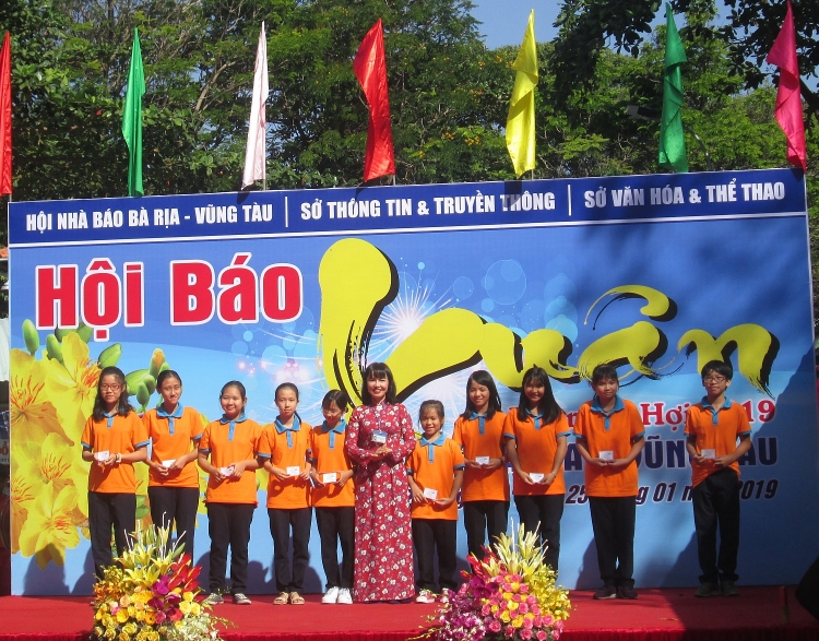 ba ria vung tau tung bung khai mac hoi bao xuan ky hoi 2019