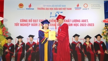 Trường Đại học Dầu khí Việt Nam khai giảng năm học mới 2022-2023 và trao bằng thạc sĩ, kỹ sư