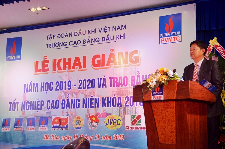 pvmtc to chuc trao bang tot nghiep va khai giang nam hoc 2019 2020