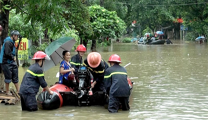 hon 400 ngoi nha o tp ha giang ngap bun sau lu