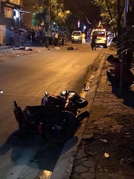 Hà Nội: Phát hiện 2 thanh niên tử vong trên phố lúc rạng sáng