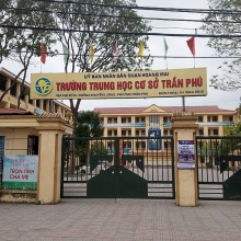 ha noi tam dinh chi 3 ngay thay giao bi to lam dung tinh duc 7 nam sinh