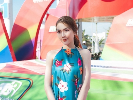 Hoa hậu Tường Linh đẹp rạng rỡ khi xuất hiện ở quê nhà