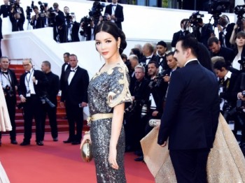 Nhan sắc Lý Nhã Kỳ được 'phù phép' như thế nào tại Cannes?