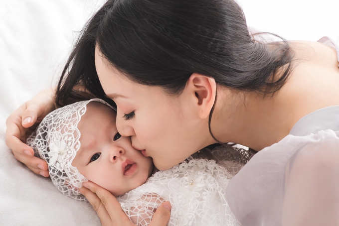 Con gái 4 tháng tuổi đáng yêu của diễn viên Lan Phương