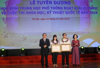 Tuyên dương học sinh đoạt giải Olympic và cuộc thi Khoa học kỹ thuật quốc tế 2018