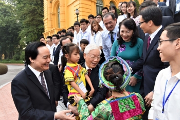 Tổng Bí thư, Chủ tịch nước Nguyễn Phú Trọng: “Giáo dục toàn diện, tựu chung lại là đức và tài”