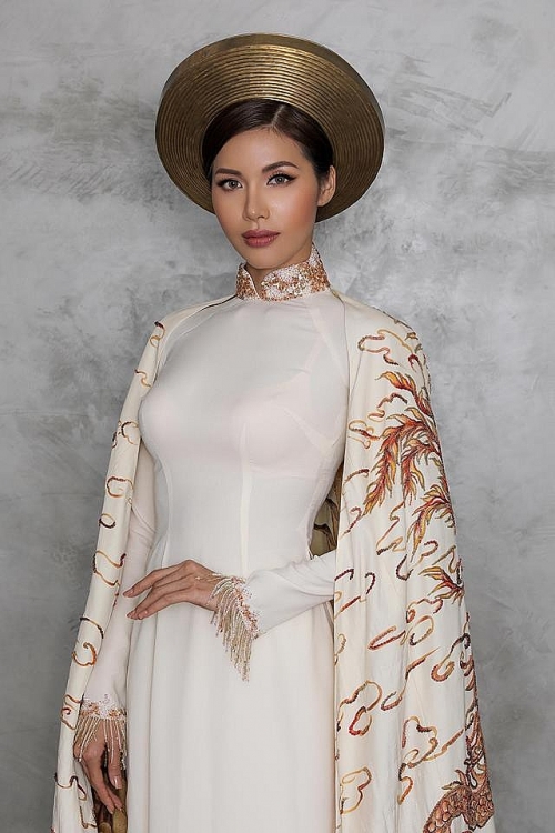 minh tu dem ao dai con rong chau tien toi cuoc thi hoa hau sieu quoc gia 2018