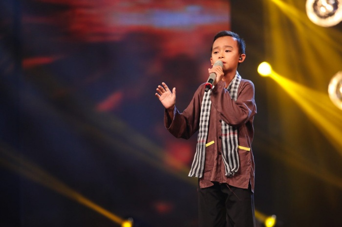 'Vietnam Idol nhí’: Hồ Văn Cường khiến giám khảo rơi nước mắt